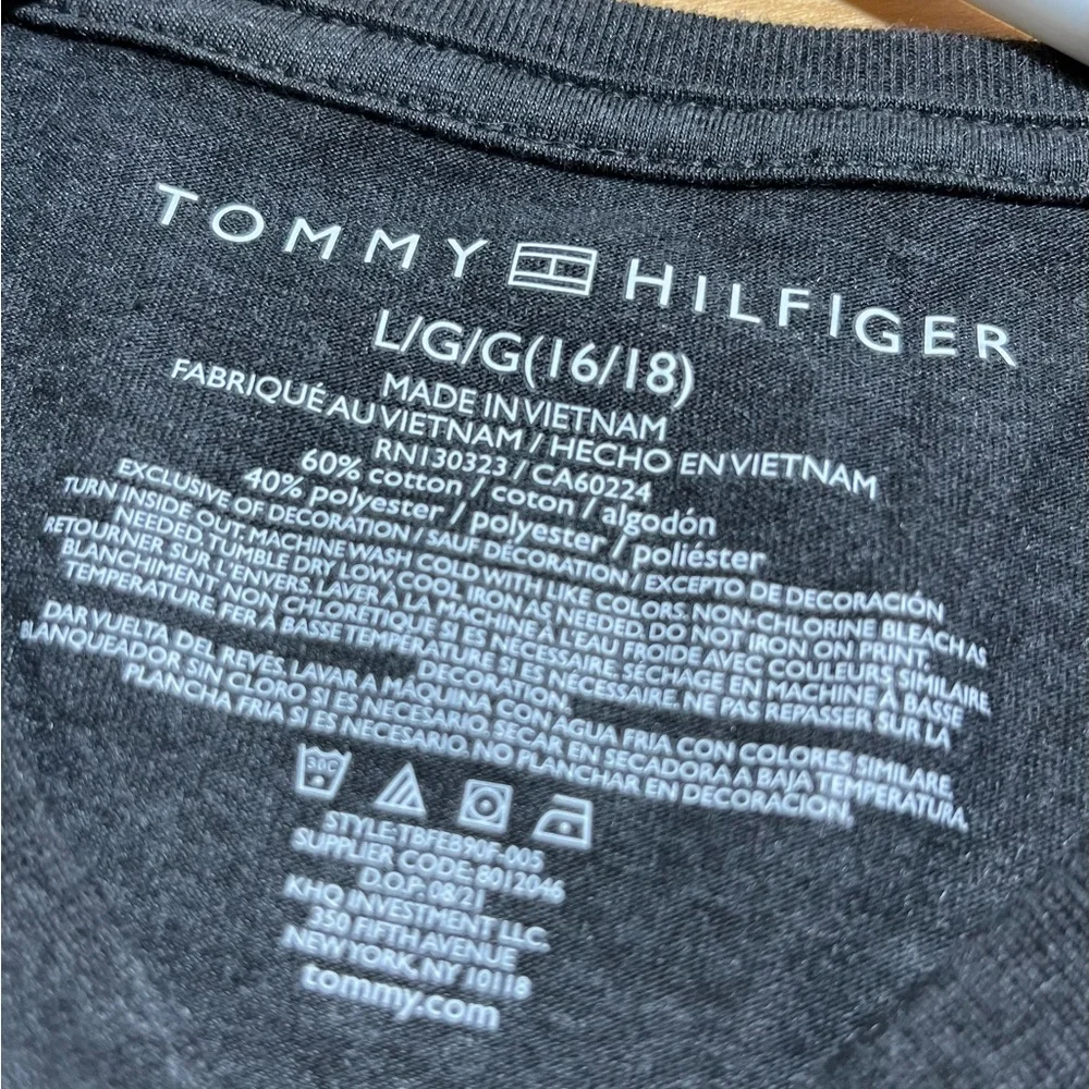 New‎ TOMMY HILFIGER T-Shirt Kids Long Sleeve Sz LG ( 18/20)